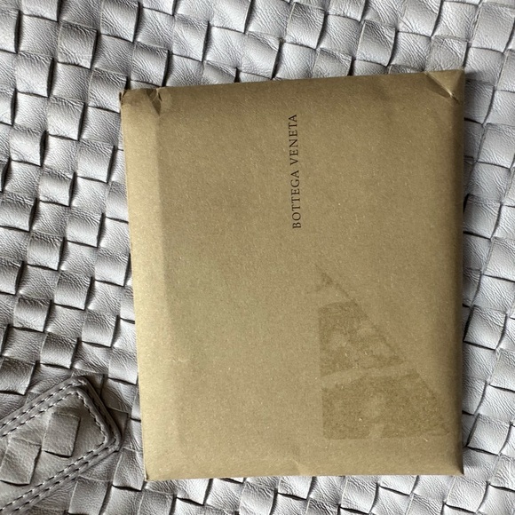 Authentic Bottega Veneta Bag Lavender Grey - Picture 5 of 15